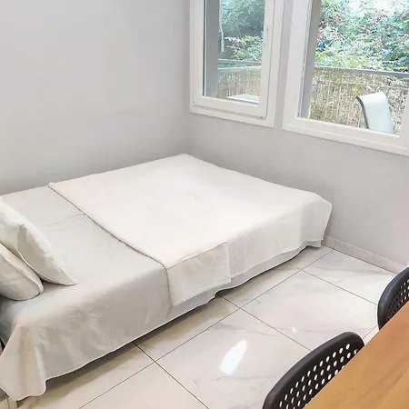 Stylish Fully Equipped Center