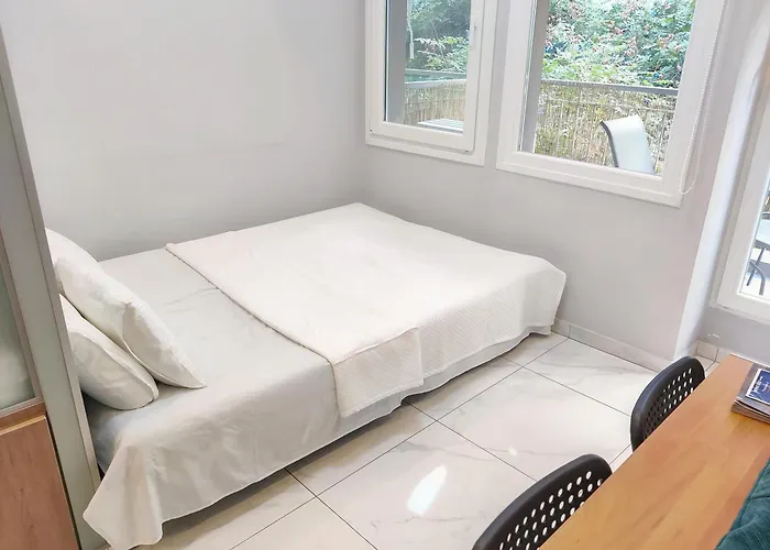 Stylish Fully Equipped Center